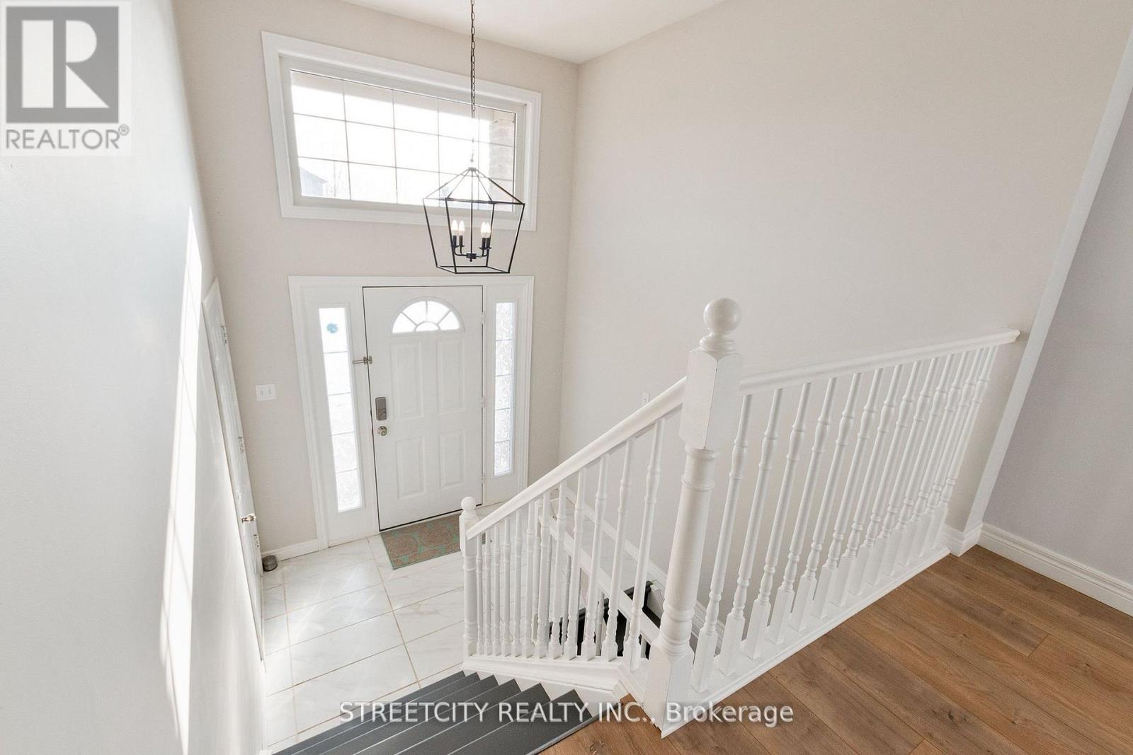 1036 Marigold Street N, London North, Ontario  N5X 4N9 - Photo 7 - X12720636