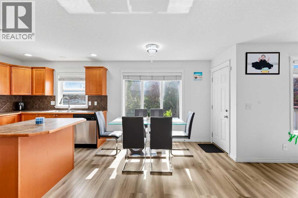 129 Luxstone Green Sw, Airdrie, Alberta  T3B 3B9 - Photo 13 - A2280061