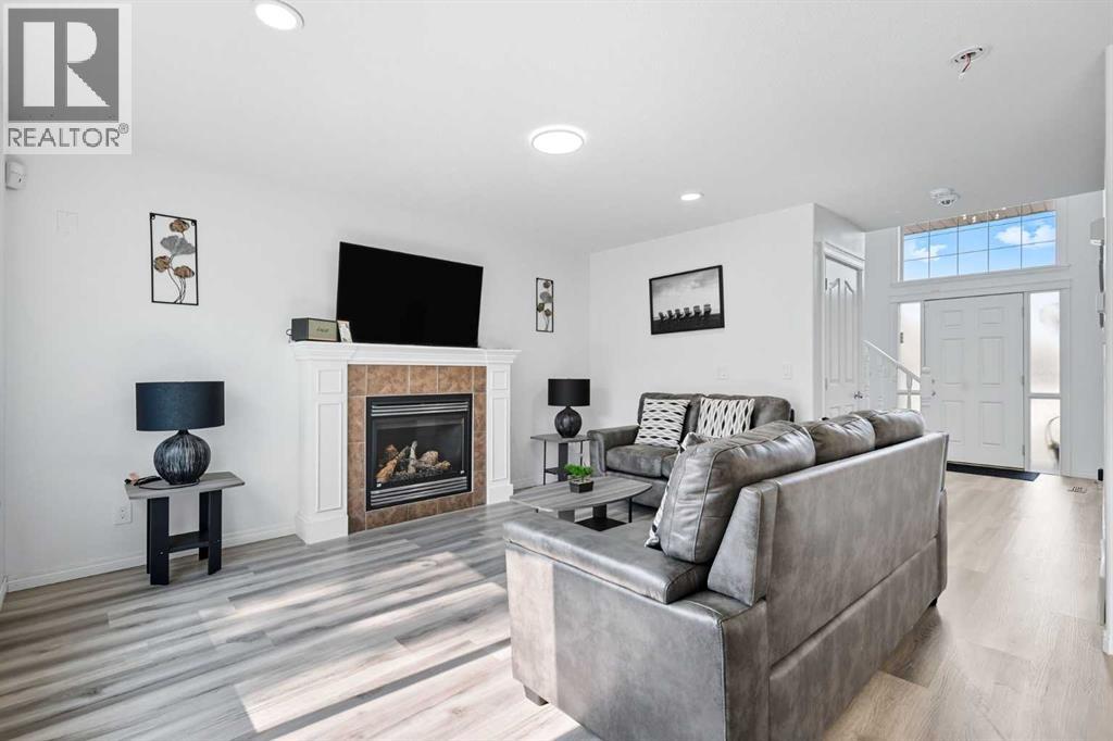 129 Luxstone Green Sw, Airdrie, Alberta  T3B 3B9 - Photo 9 - A2280061