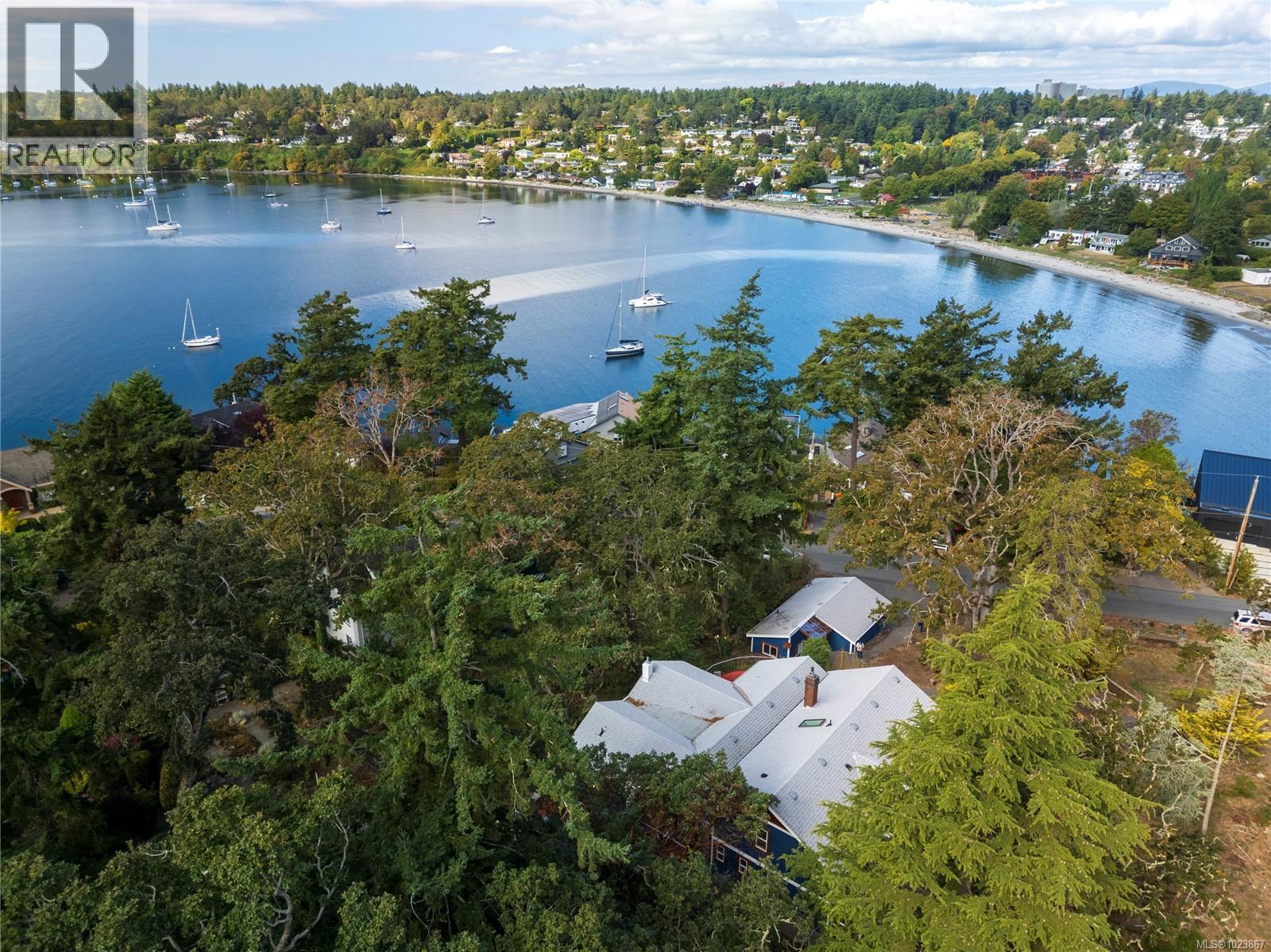 2710 Sea View Rd, Saanich, British Columbia  V8N 1K8 - Photo 4 - 1023867