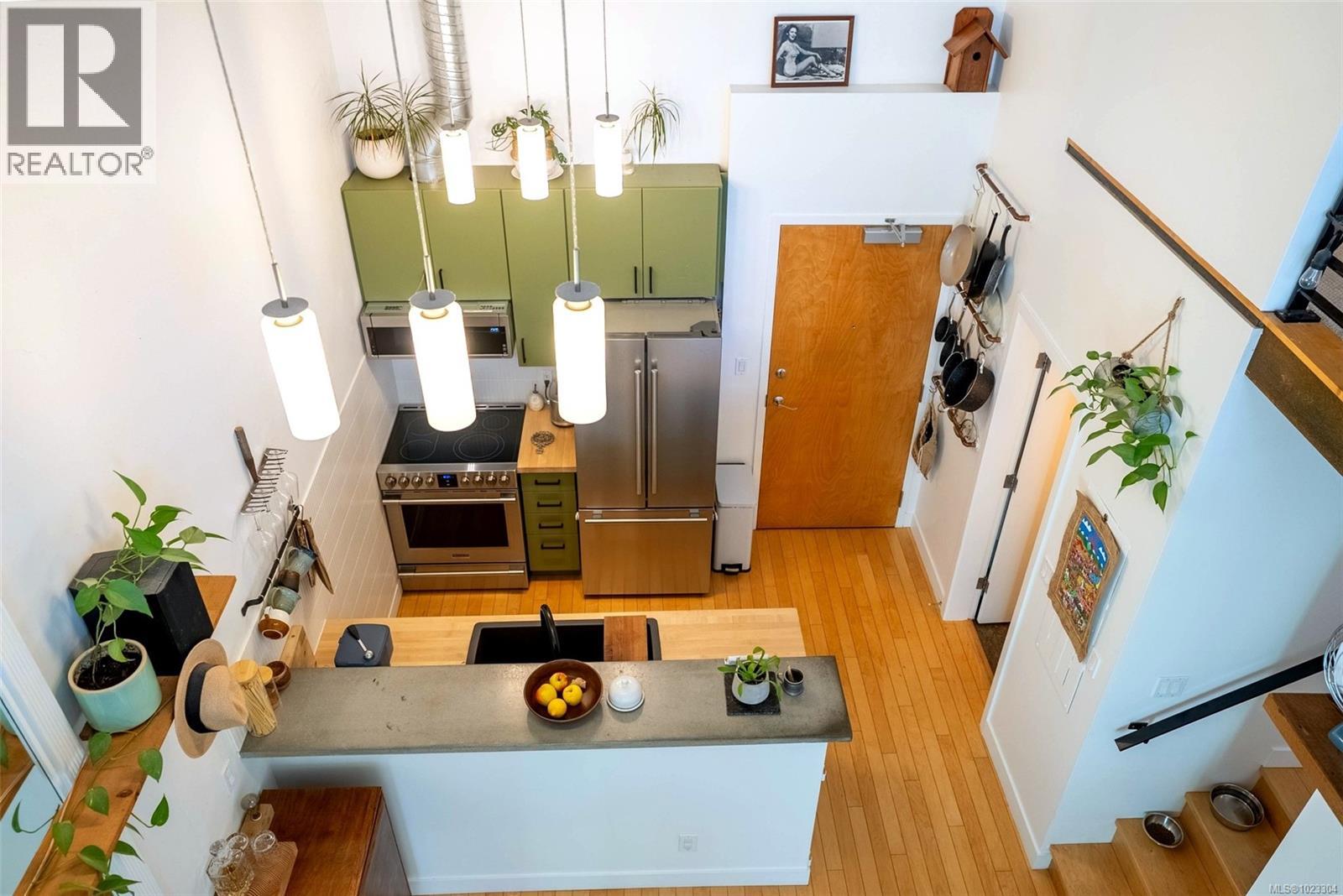 4 797 Tyee Rd, Victoria, British Columbia  V9A 7R4 - Photo 10 - 1023304