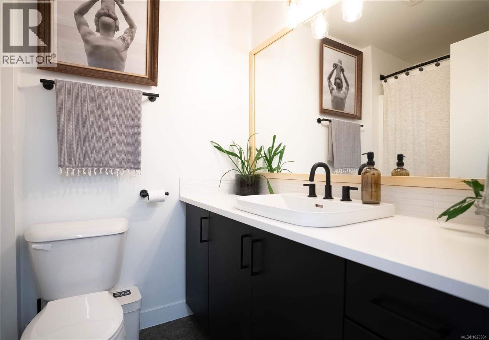 4 797 Tyee Rd, Victoria, British Columbia  V9A 7R4 - Photo 9 - 1023304