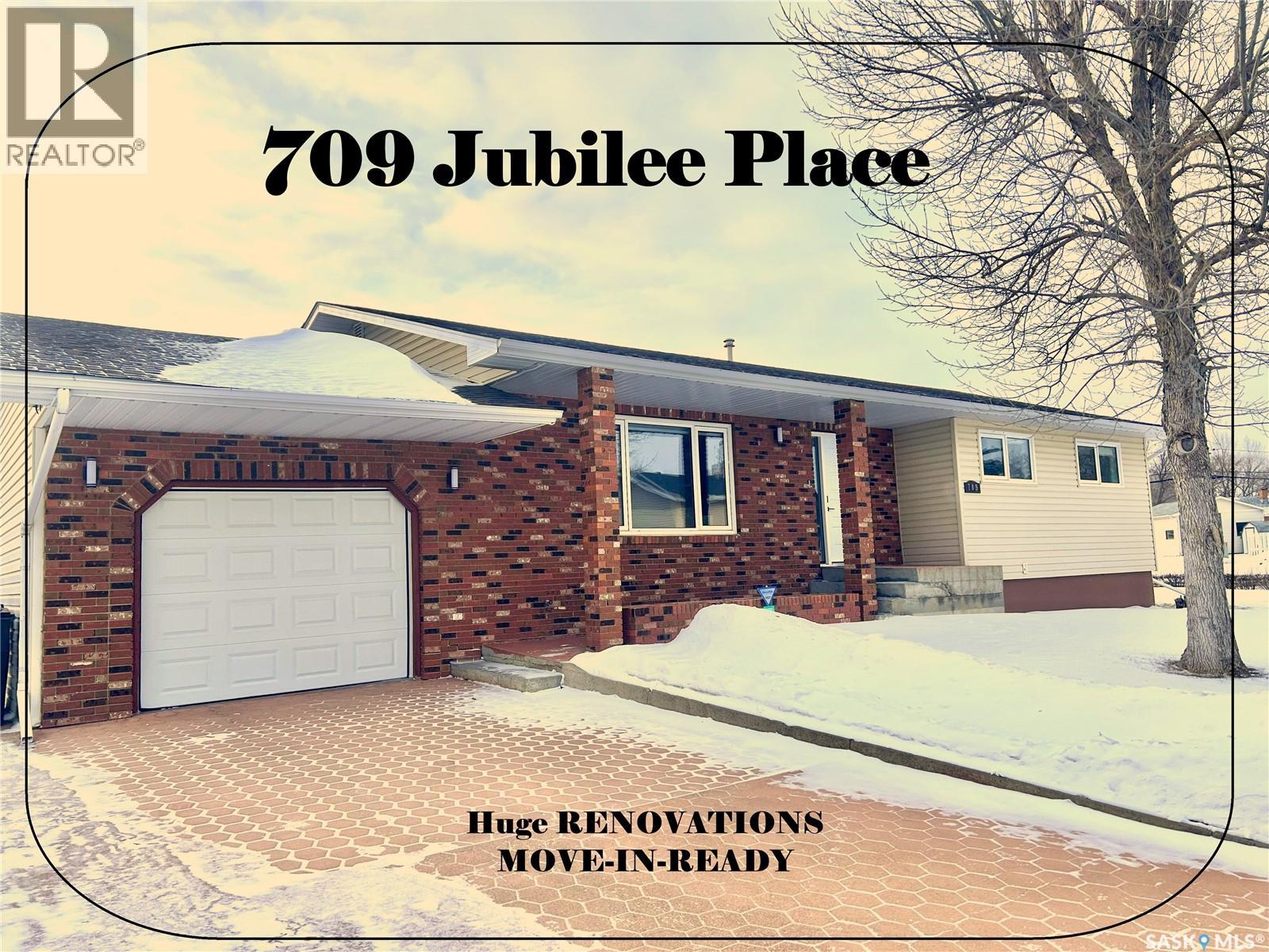 709 Jubilee PLACE, Estevan, Saskatchewan