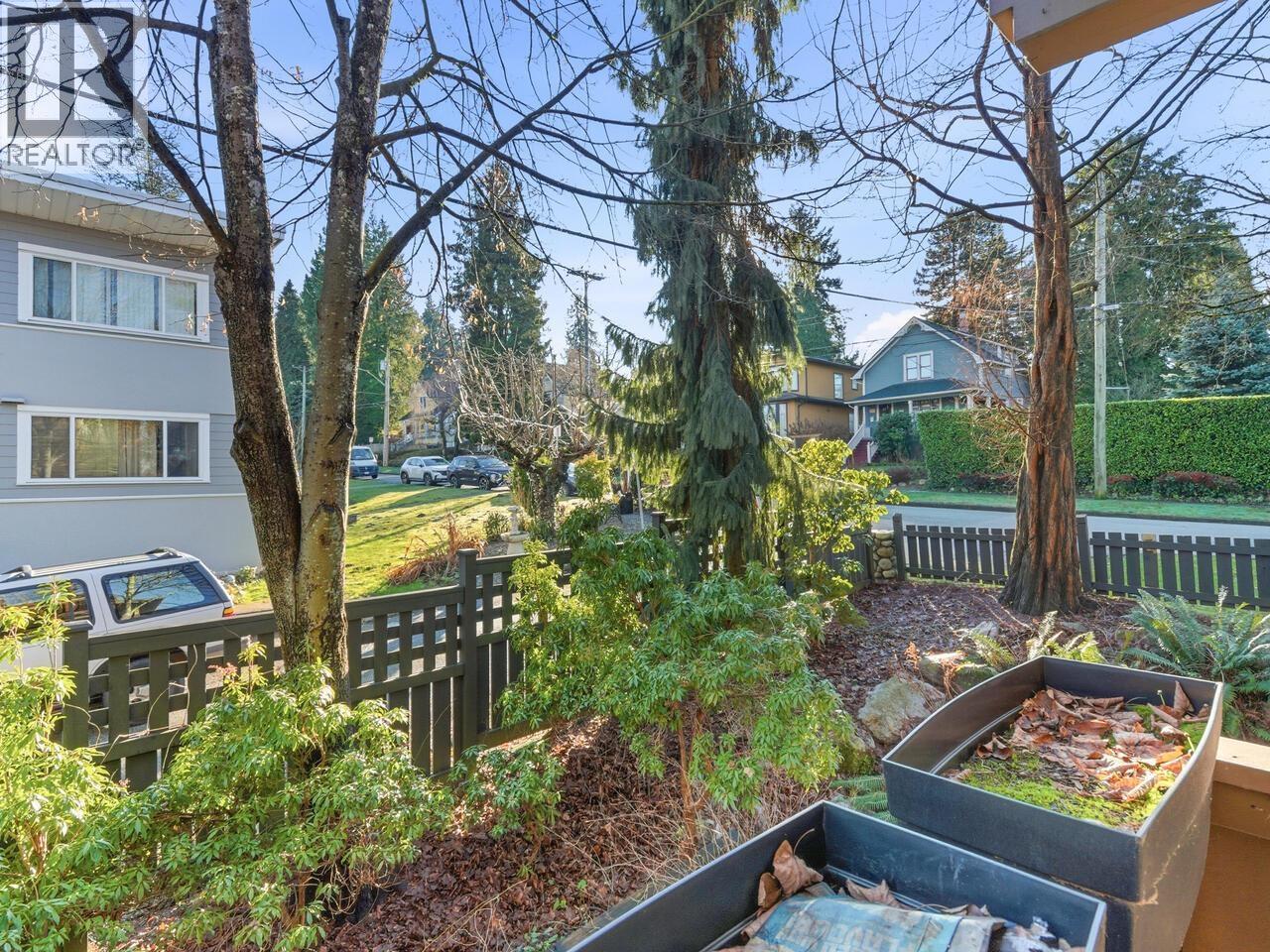 208 38 Seventh Avenue, New Westminster, British Columbia  V3L 5W2 - Photo 10 - R3081948