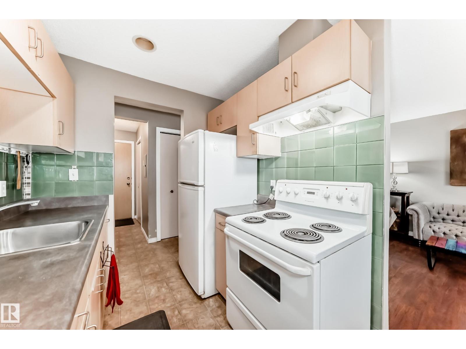 #305 12710 127 St Nw, Edmonton, Alberta  T5L 1A5 - Photo 3 - E4470750