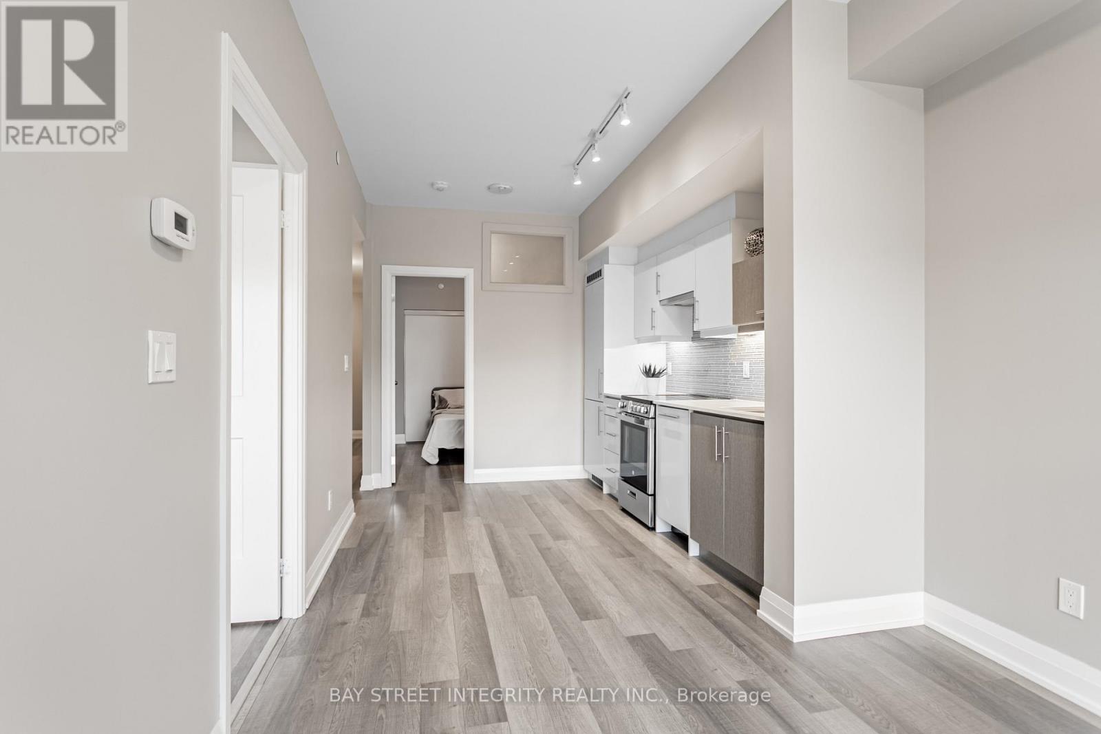 201 - 181 Huron Street, Toronto, Ontario  M5T 0C1 - Photo 12 - C12720874