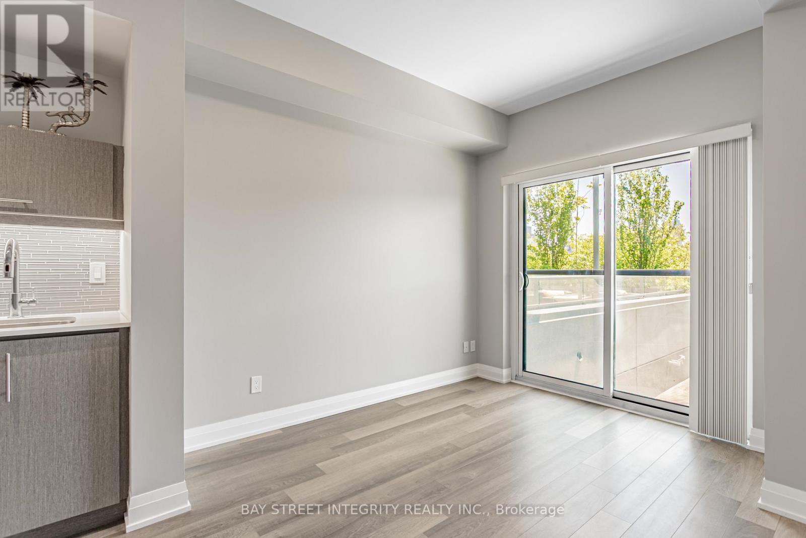 201 - 181 Huron Street, Toronto, Ontario  M5T 0C1 - Photo 17 - C12720874