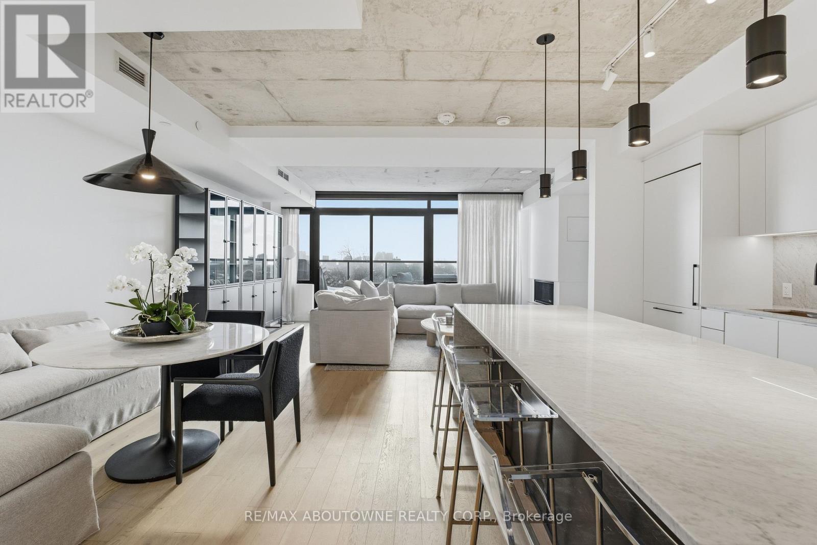 Ph619 - 899 College Street, Toronto, Ontario  M6H 3P7 - Photo 2 - C12720896