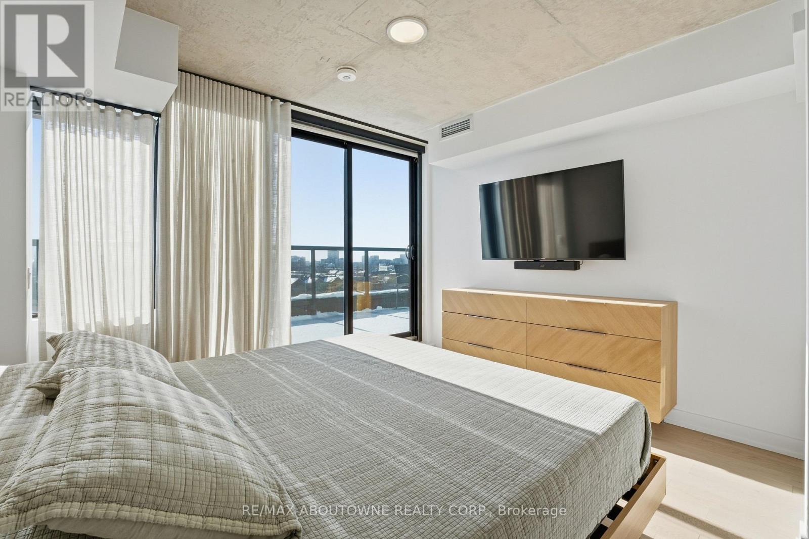 Ph619 - 899 College Street, Toronto, Ontario  M6H 3P7 - Photo 21 - C12720896