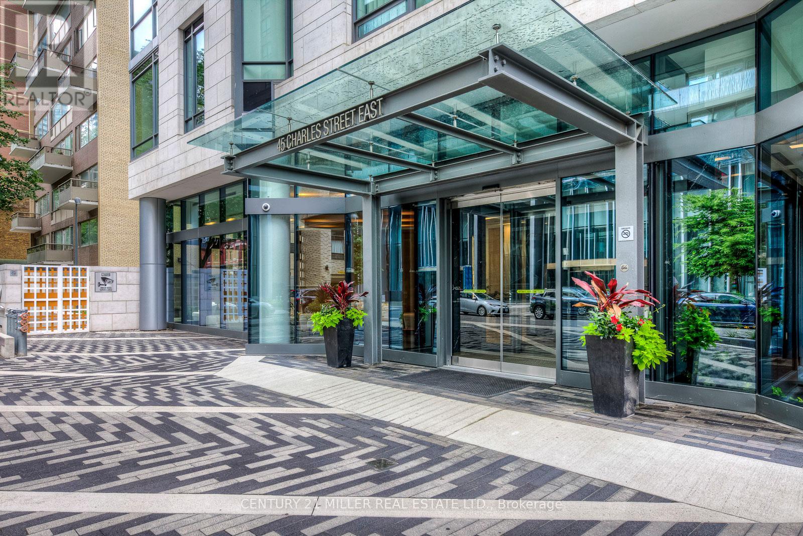 3203 - 45 Charles Street E, Toronto, Ontario  M4Y 0B8 - Photo 3 - C12720970