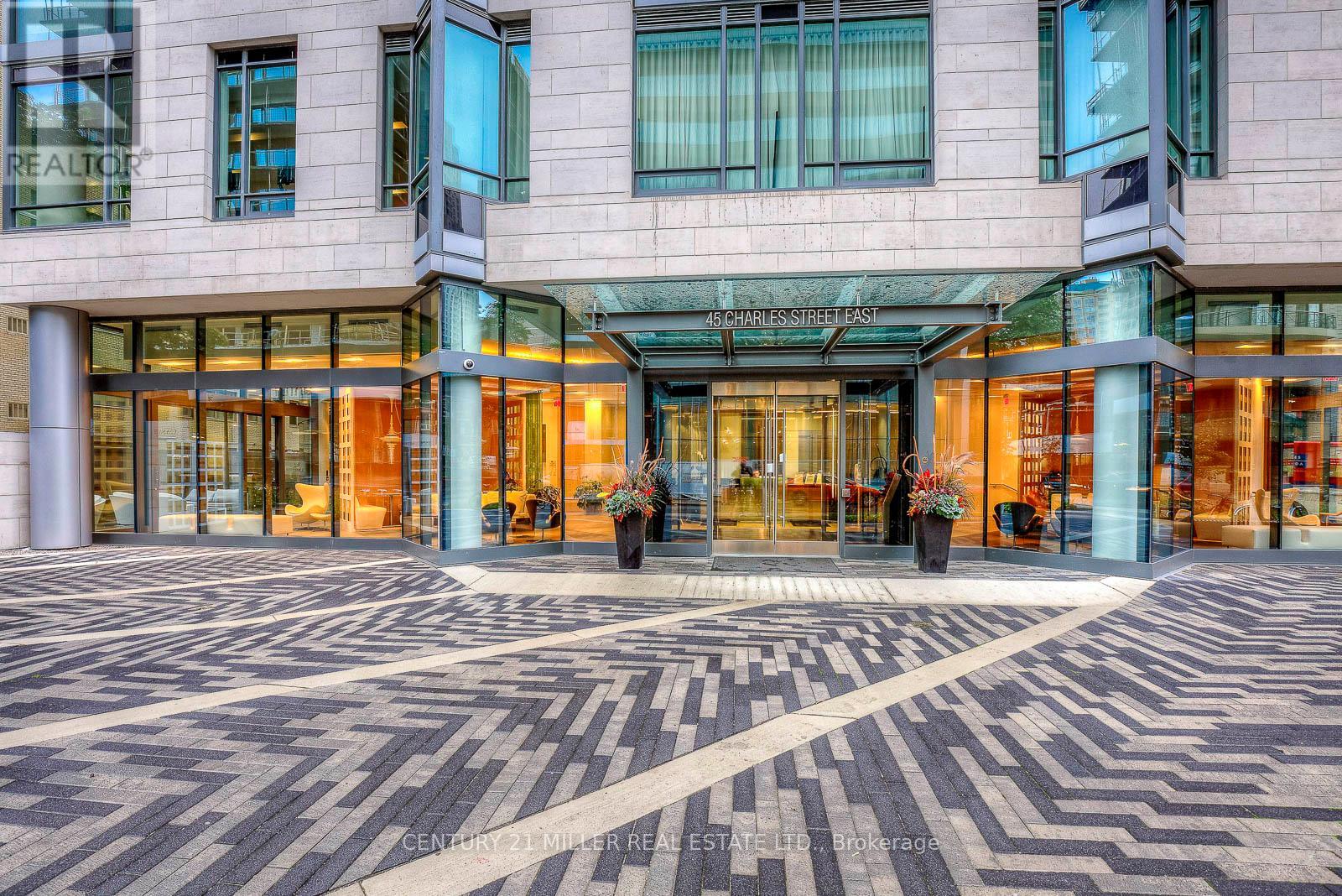 3203 - 45 Charles Street E, Toronto, Ontario  M4Y 0B8 - Photo 4 - C12720970