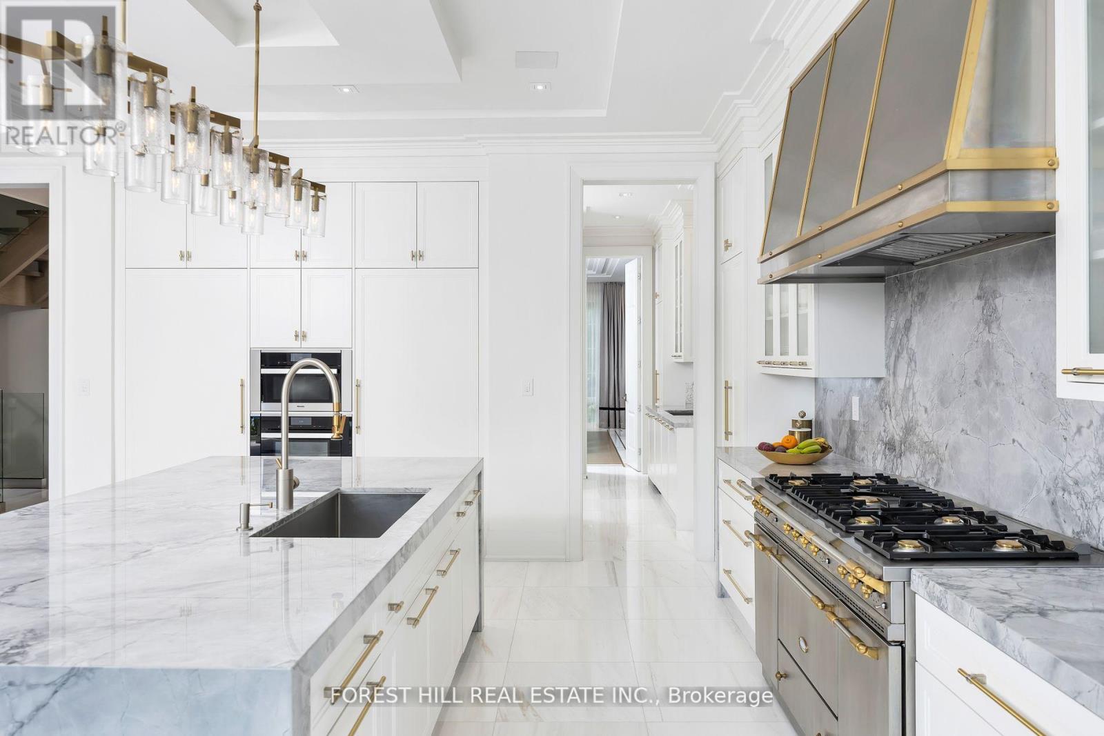 239 Cortleigh Boulevard, Toronto, Ontario  M5N 1P8 - Photo 13 - C12720988