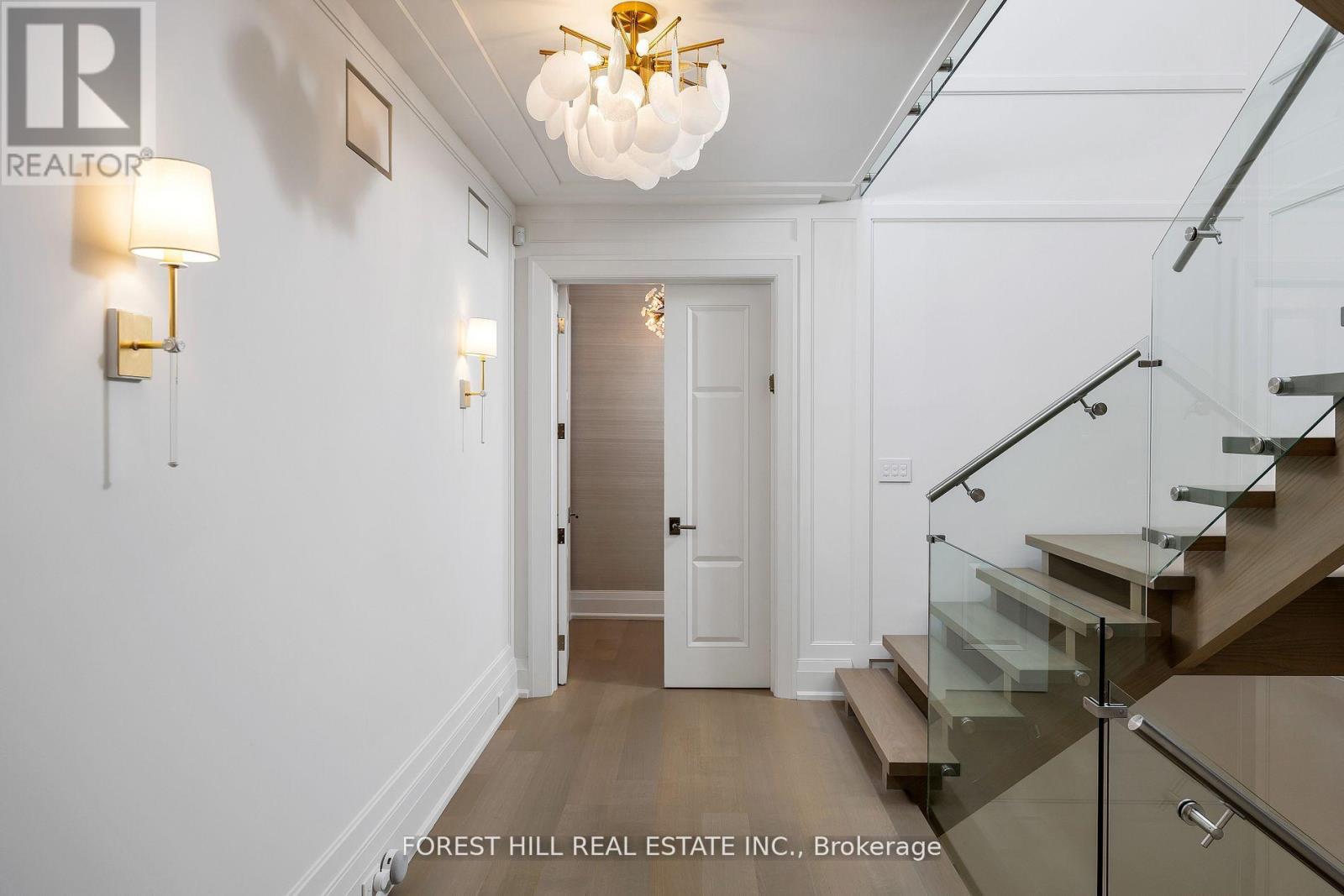 239 Cortleigh Boulevard, Toronto, Ontario  M5N 1P8 - Photo 23 - C12720988