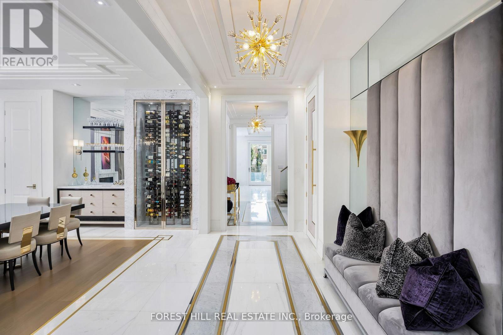 239 Cortleigh Boulevard, Toronto, Ontario  M5N 1P8 - Photo 4 - C12720988