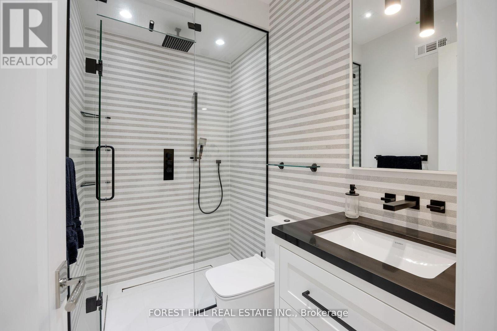 239 Cortleigh Boulevard, Toronto, Ontario  M5N 1P8 - Photo 41 - C12720988