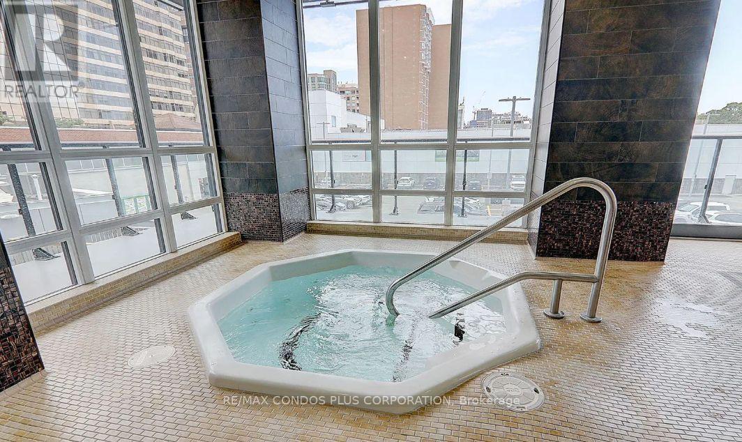 521 - 825 Church Street, Toronto, Ontario  M4W 3Z4 - Photo 10 - C12720998