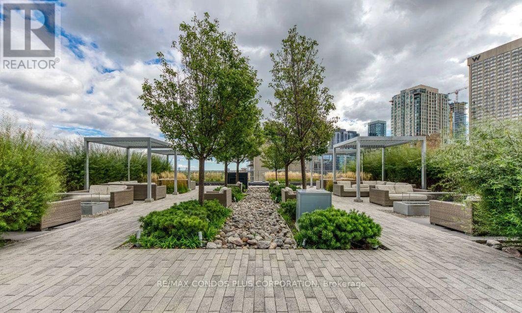 521 - 825 Church Street, Toronto, Ontario  M4W 3Z4 - Photo 13 - C12720998