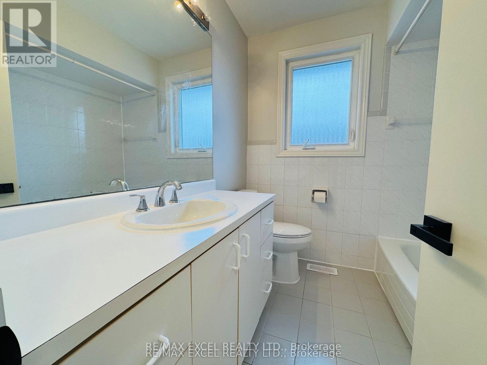 98 Newton Drive, Toronto, Ontario  M2M 2N1 - Photo 12 - C12721050