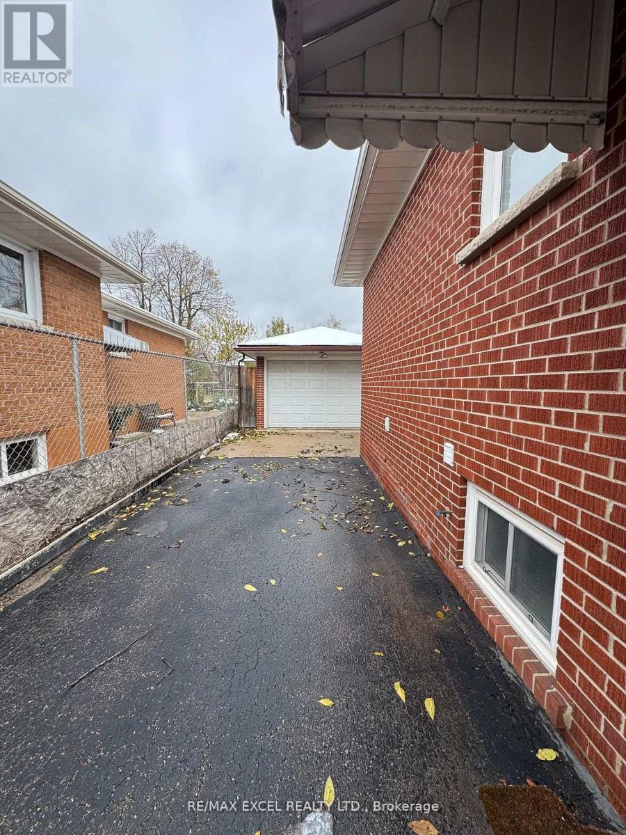 98 Newton Drive, Toronto, Ontario  M2M 2N1 - Photo 14 - C12721050