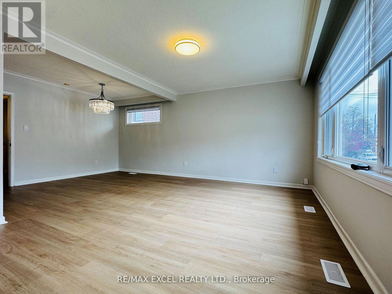 98 Newton Drive, Toronto, Ontario  M2M 2N1 - Photo 7 - C12721050