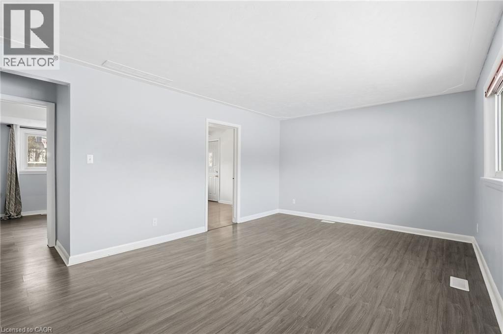 11 Robb Avenue, Stoney Creek, Ontario  L8G 1N7 - Photo 9 - 40799988