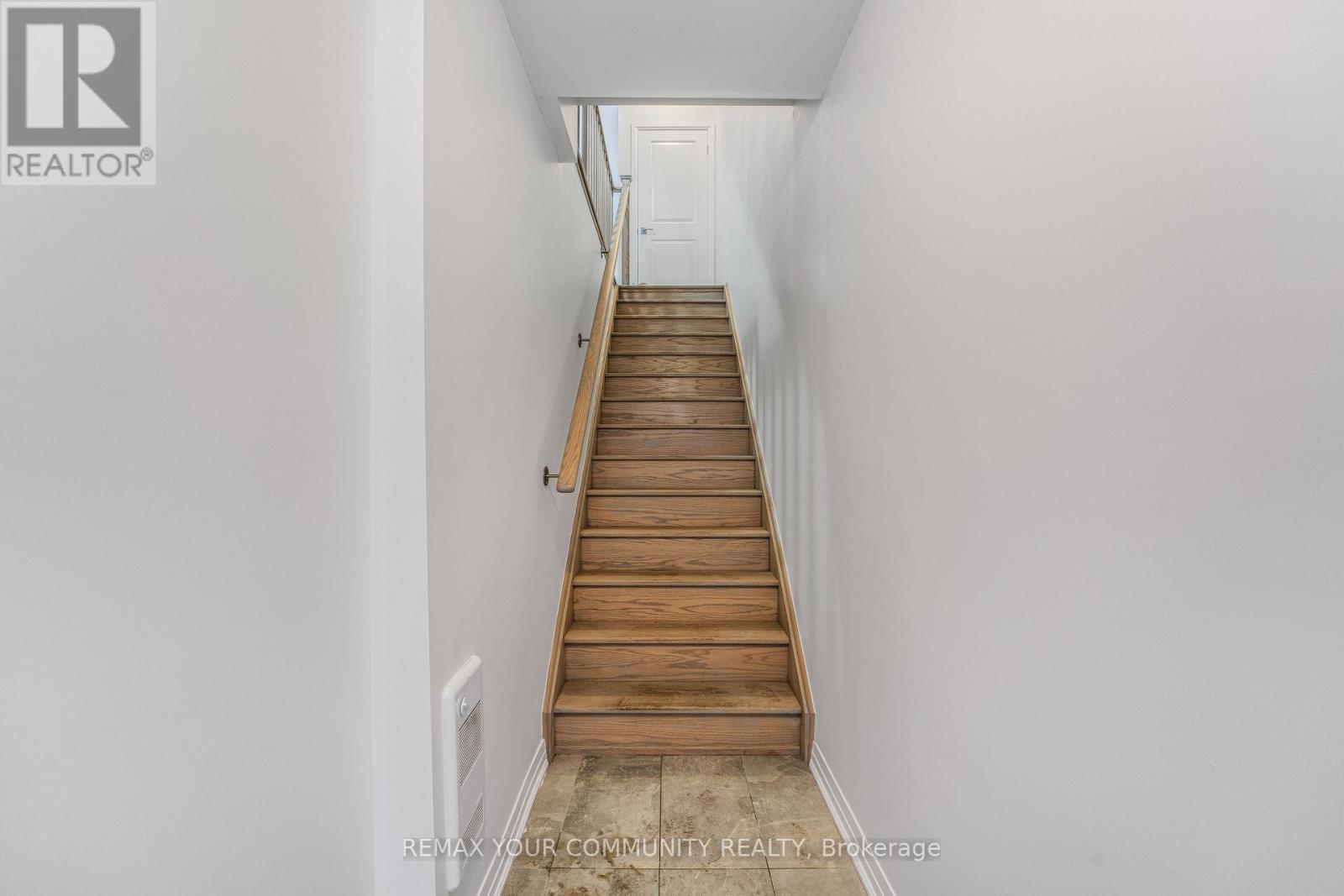 1721 Pleasure Valley Path, Oshawa, Ontario  L1G 0E3 - Photo 3 - E12720990