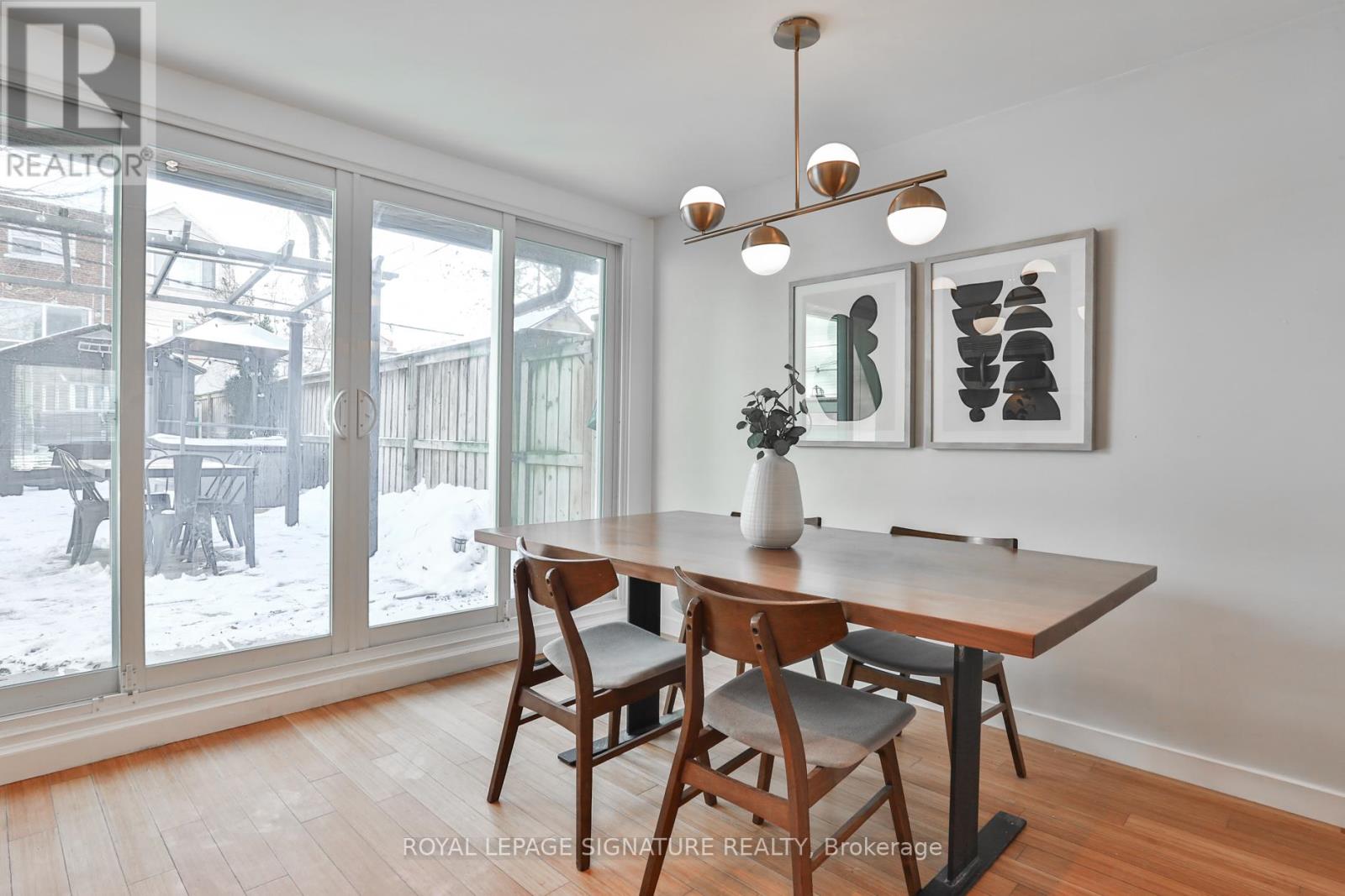 37 Rhodes Avenue, Toronto, Ontario  M4L 2Z8 - Photo 15 - E12721072