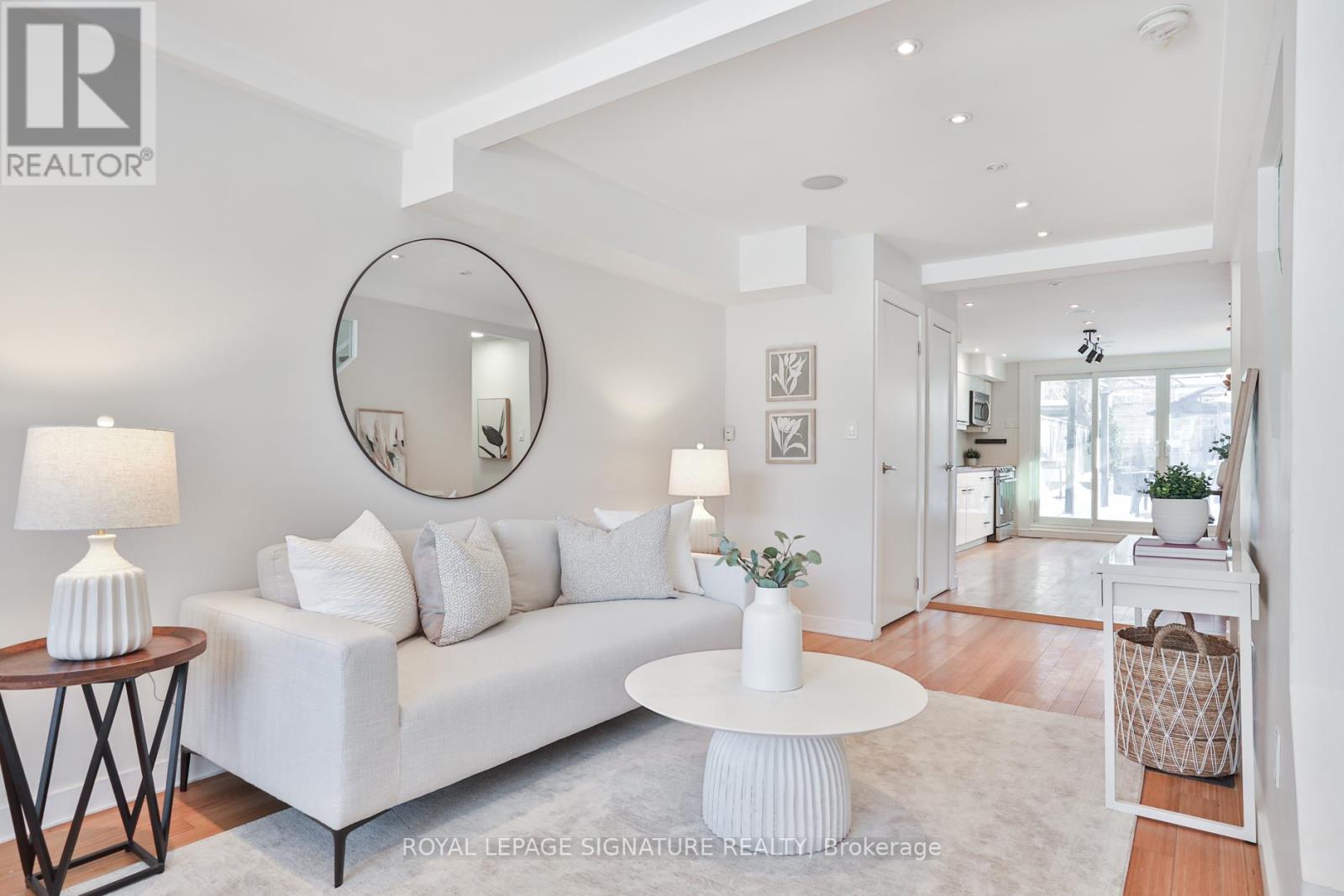 37 Rhodes Avenue, Toronto, Ontario  M4L 2Z8 - Photo 2 - E12721072