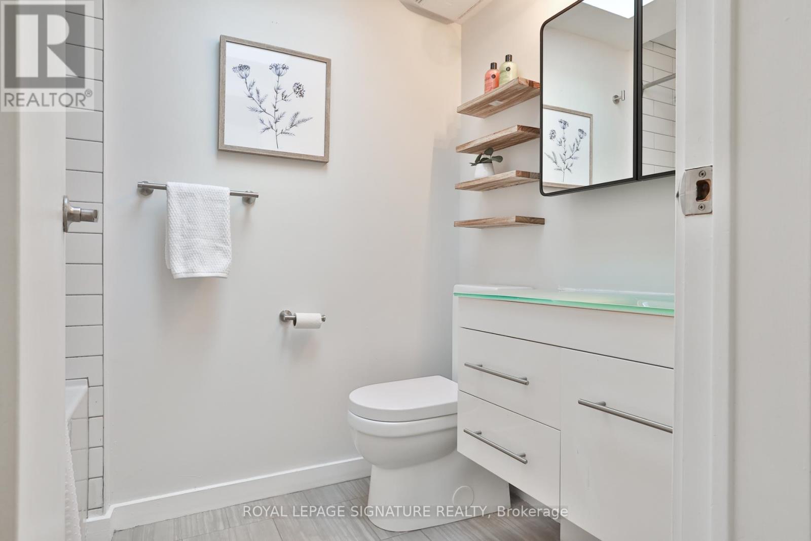 37 Rhodes Avenue, Toronto, Ontario  M4L 2Z8 - Photo 33 - E12721072