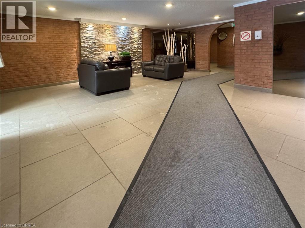 1100 Jalna Boulevard Unit# 304, London, Ontario  N6E 2M2 - Photo 2 - 40799472