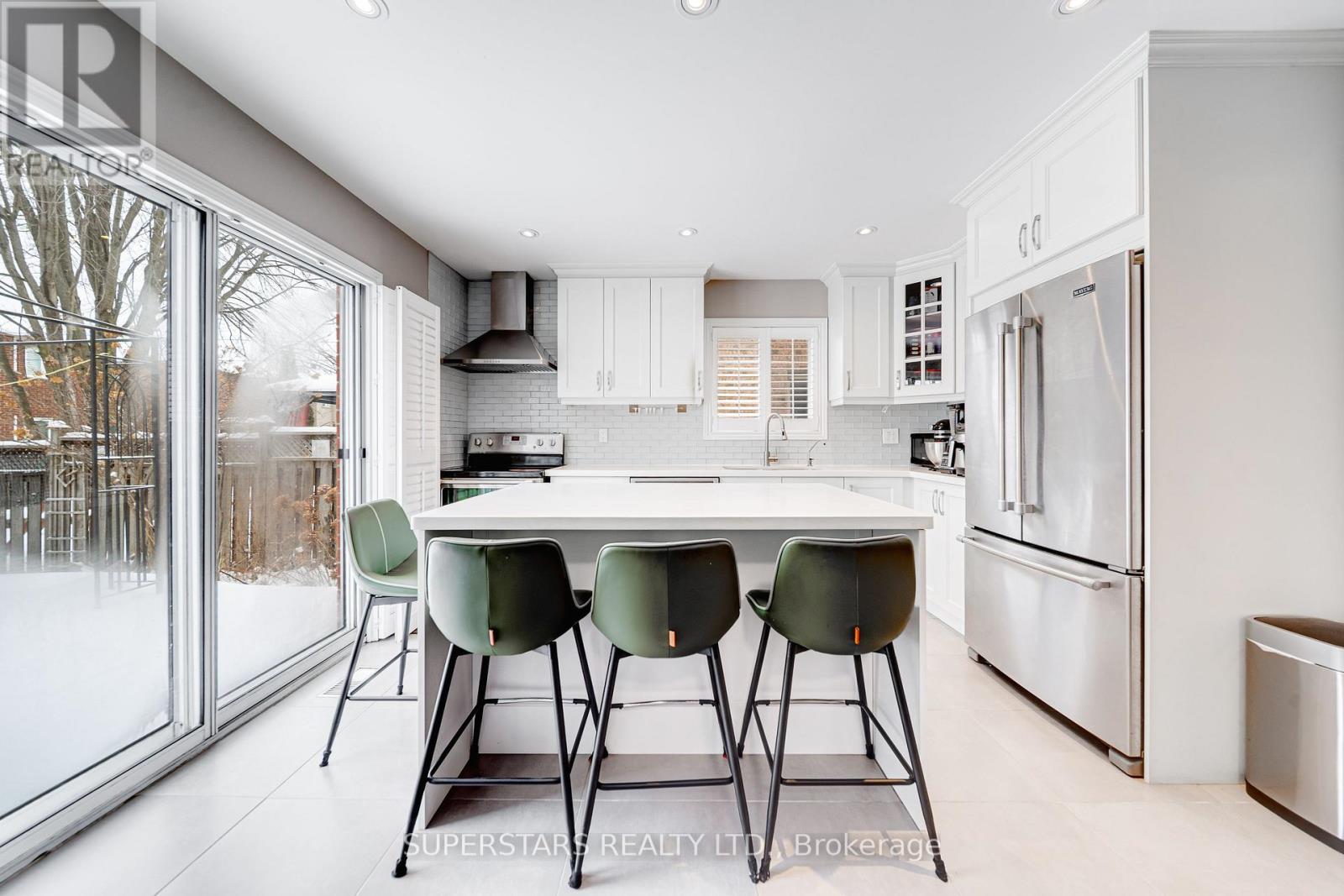 363 Pickering Crescent, Newmarket, Ontario  L3Y 8G7 - Photo 1 - N12720880