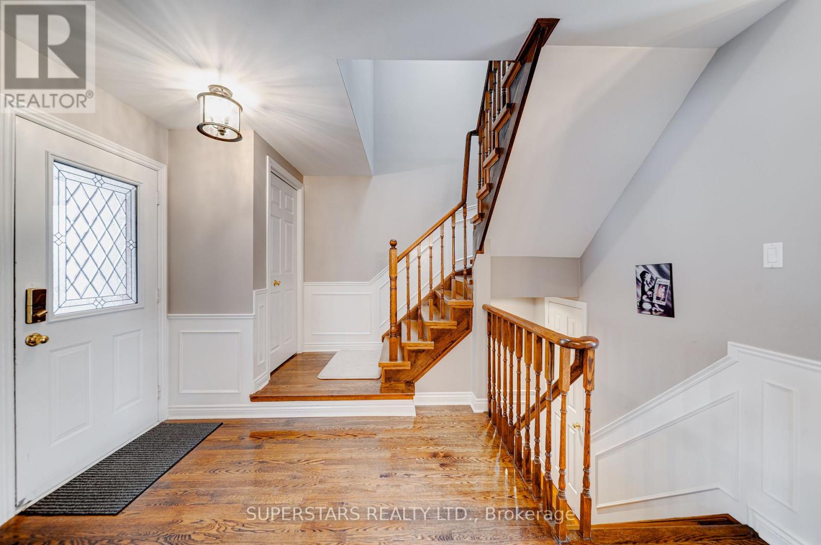 363 Pickering Crescent, Newmarket, Ontario  L3Y 8G7 - Photo 6 - N12720880