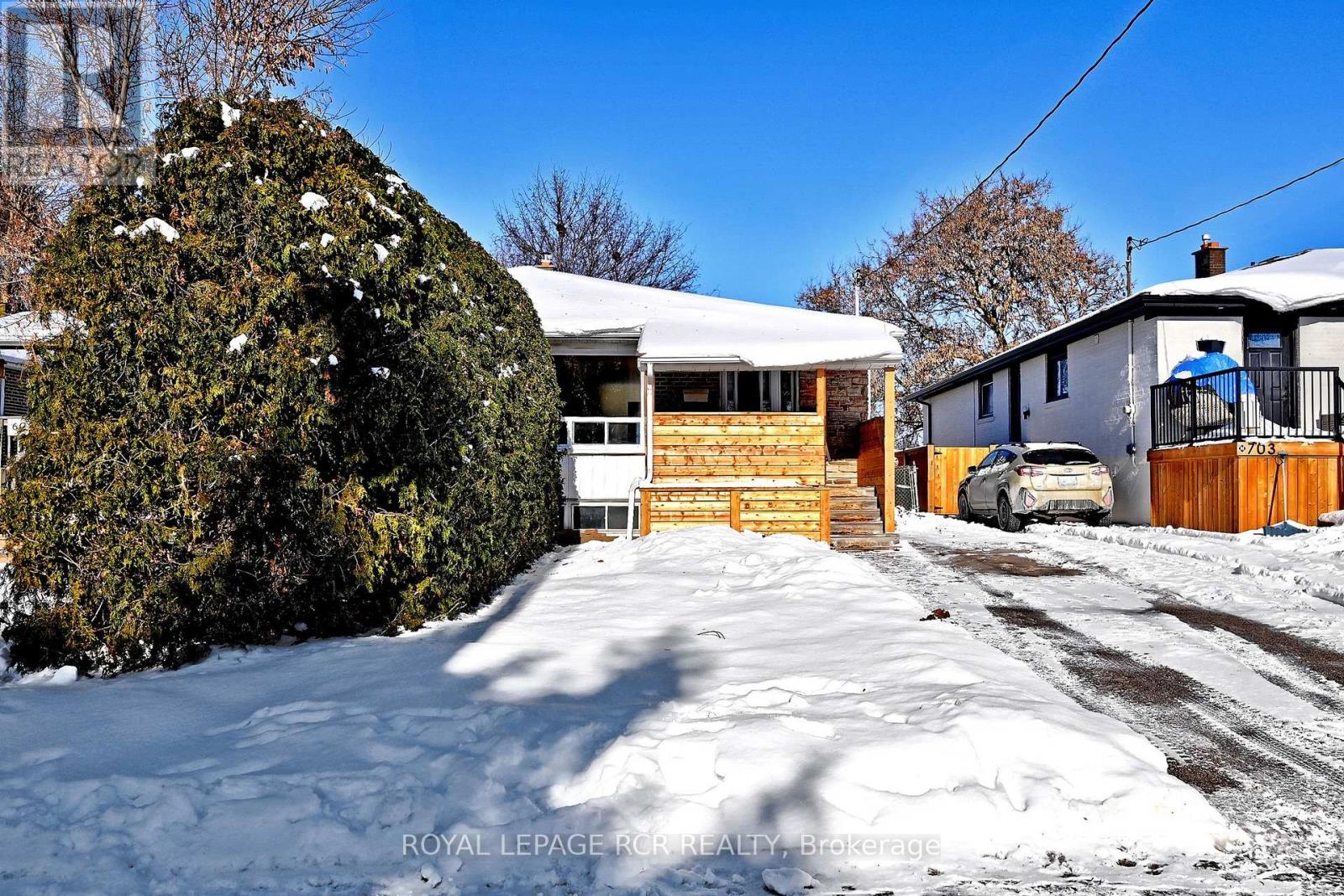 701 SUNNYPOINT DRIVE, Newmarket, Ontario