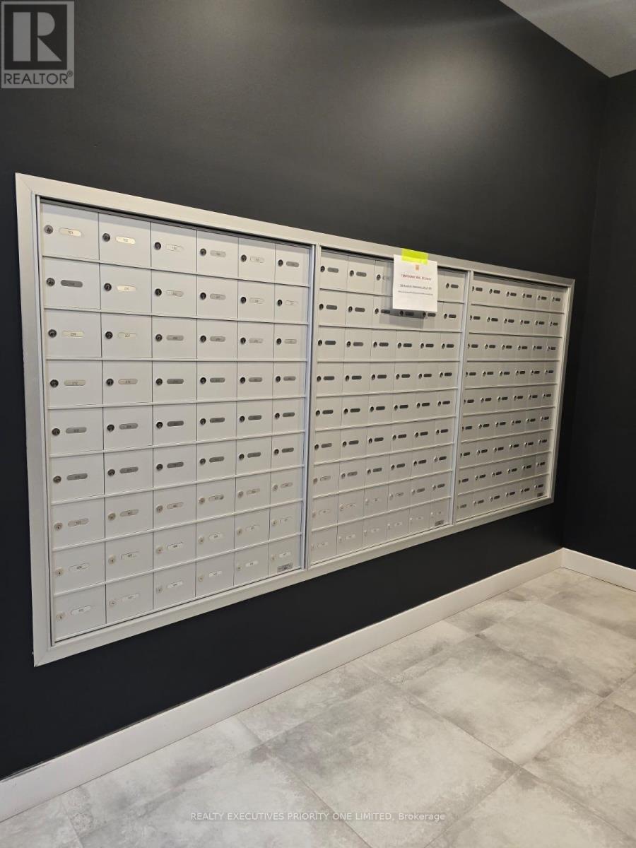 1408 - 715 Davis Drive, Newmarket, Ontario  L3Y 2R3 - Photo 16 - N12720950