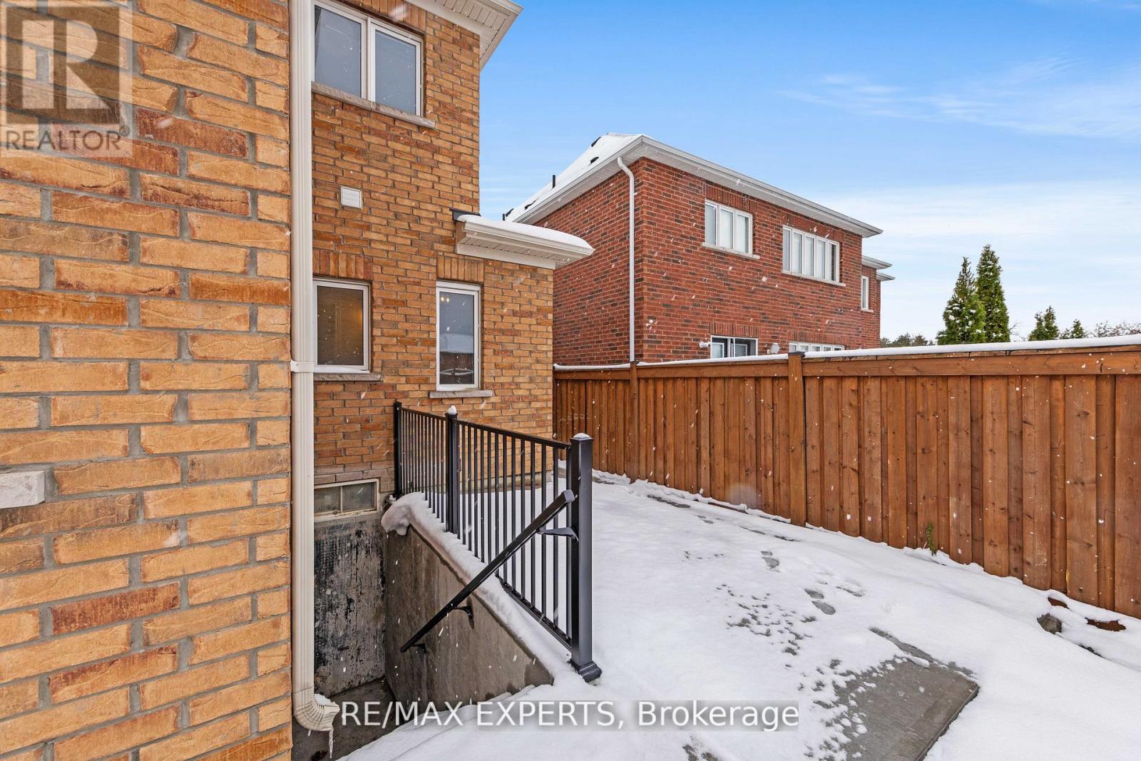 16 Vivian Creek Road, East Gwillimbury, Ontario  L0G 1M0 - Photo 41 - N12720976