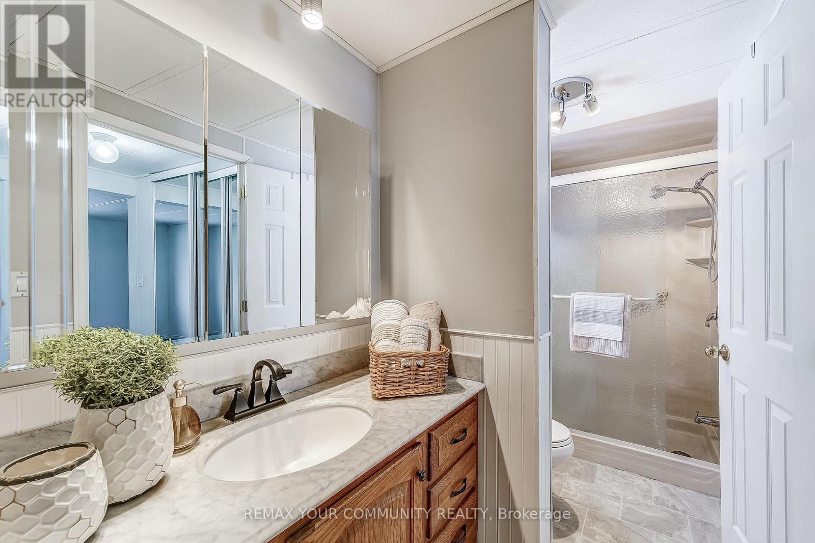 20 Geneva Court, Georgina, Ontario  L0E 1R0 - Photo 15 - N12721036