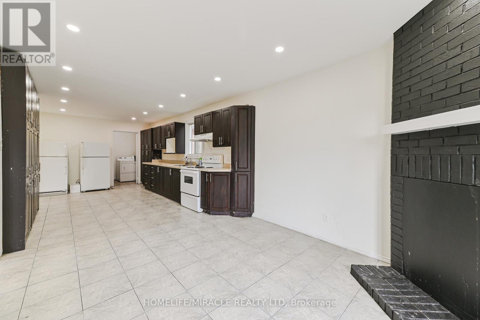 40 Blair Crescent, Barrie (Grove East), Ontario  L4M 5Y6 - Photo 9 - S12721000