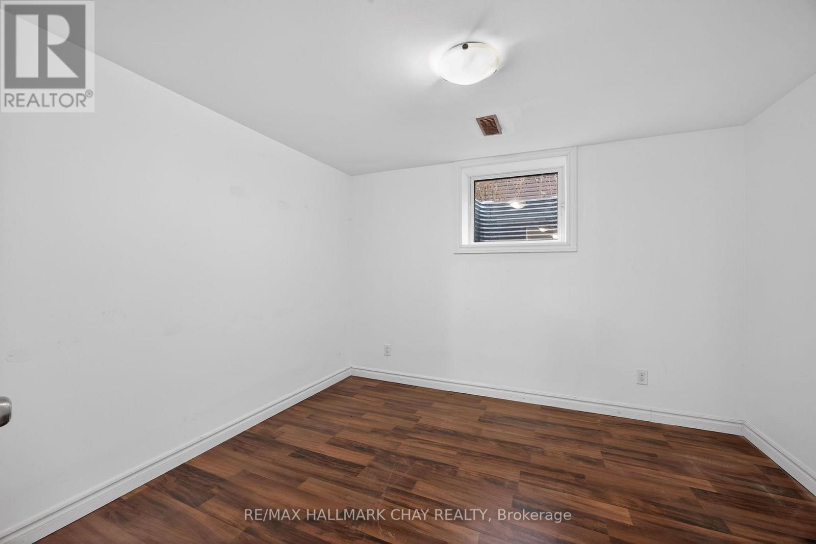 8 Newton Street, Barrie, Ontario  L4M 3N3 - Photo 19 - S12721034