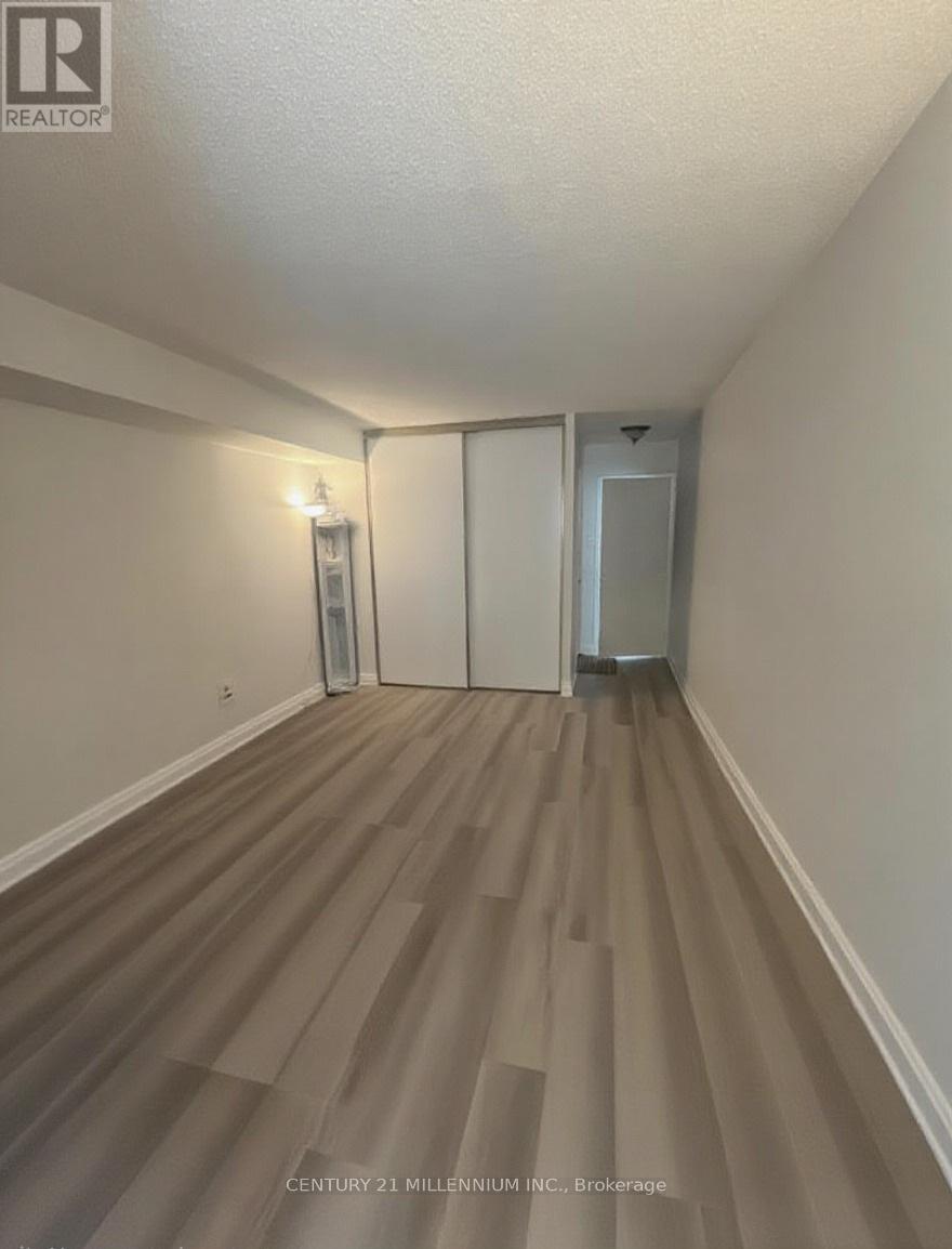 1605 - 26 Hanover Road, Brampton, Ontario  L6S 4T2 - Photo 9 - W12720804