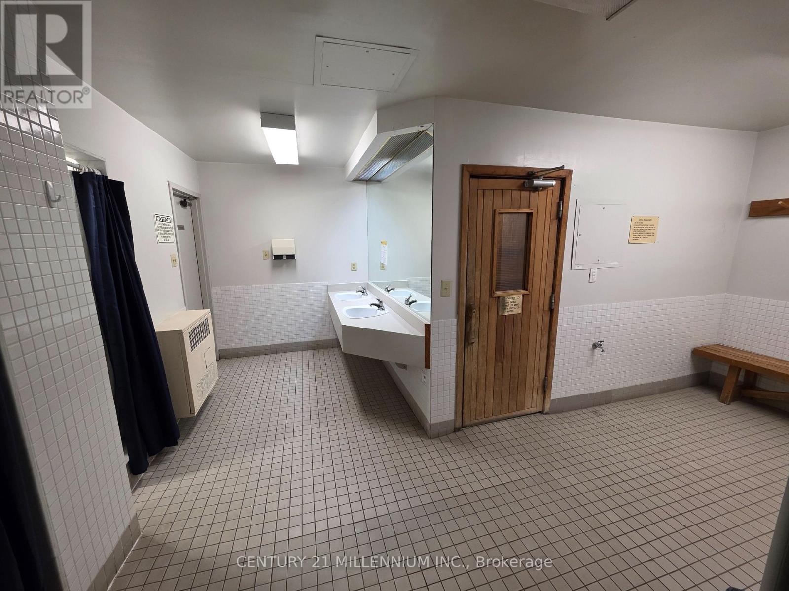 1605 - 26 Hanover Road, Brampton, Ontario  L6S 4T2 - Photo 24 - W12720804