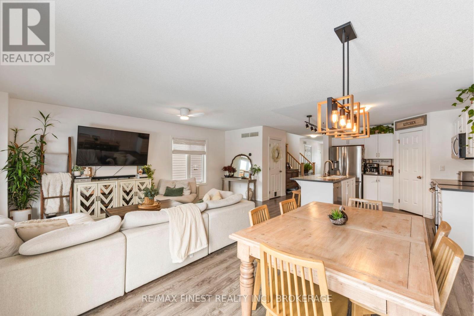 37 Brennan Crescent, Loyalist, Ontario K0H 2H0 - Photo 15 - X12713440