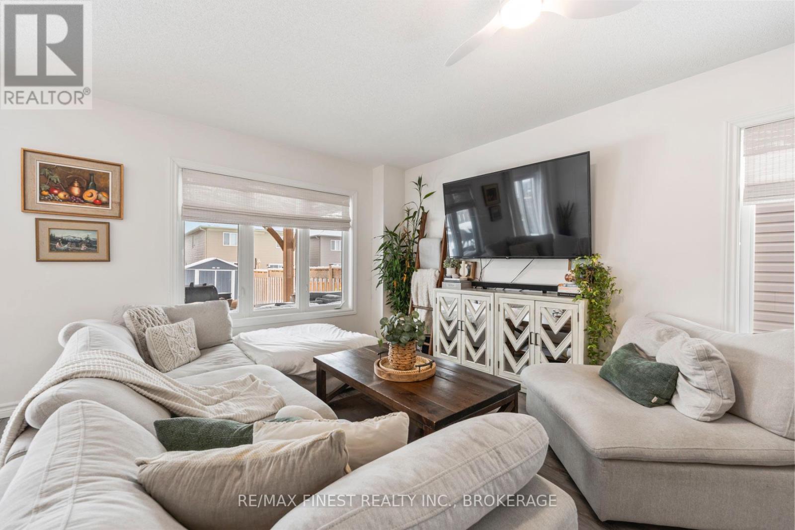 37 Brennan Crescent, Loyalist, Ontario K0H 2H0 - Photo 19 - X12713440