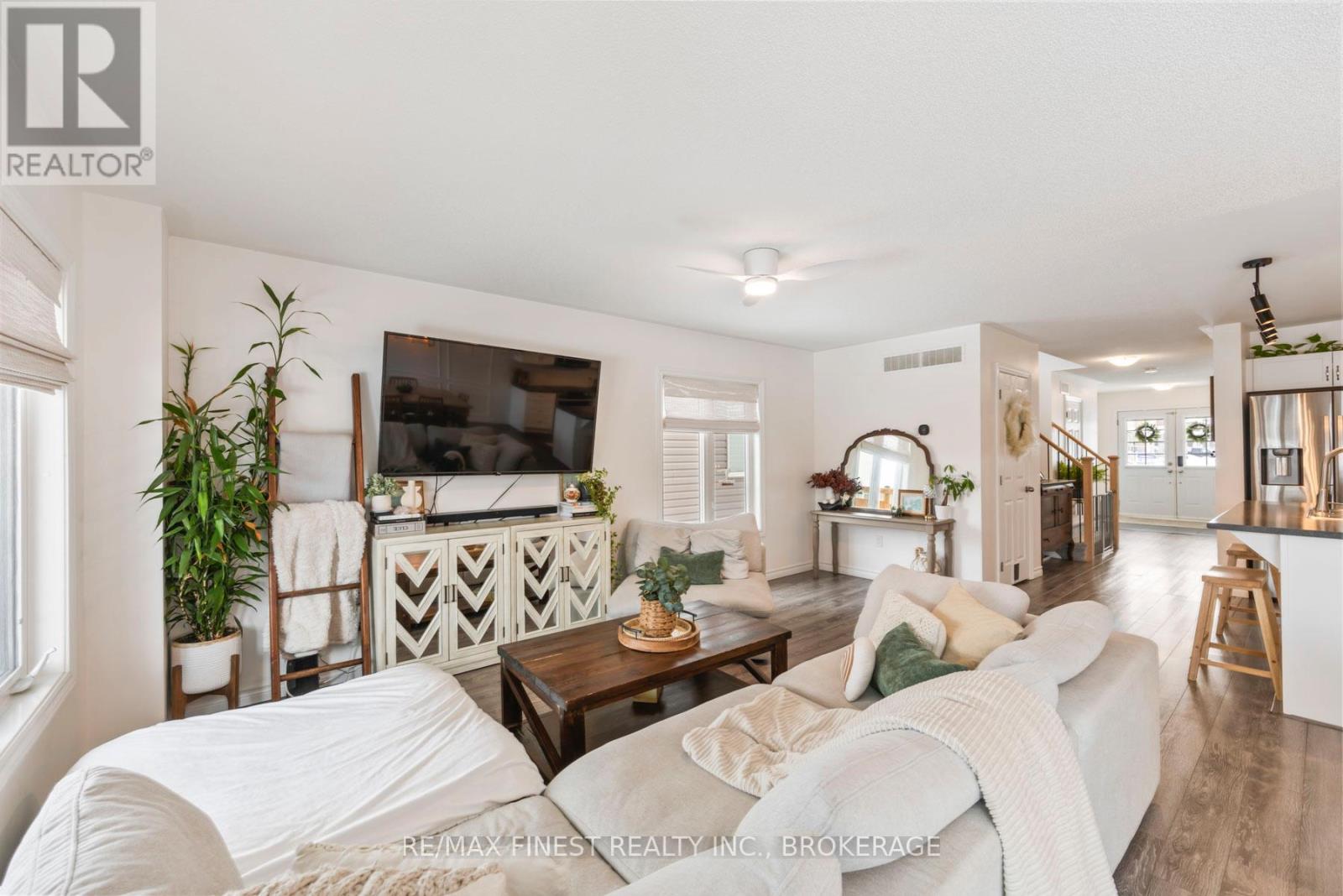 37 Brennan Crescent, Loyalist, Ontario K0H 2H0 - Photo 20 - X12713440