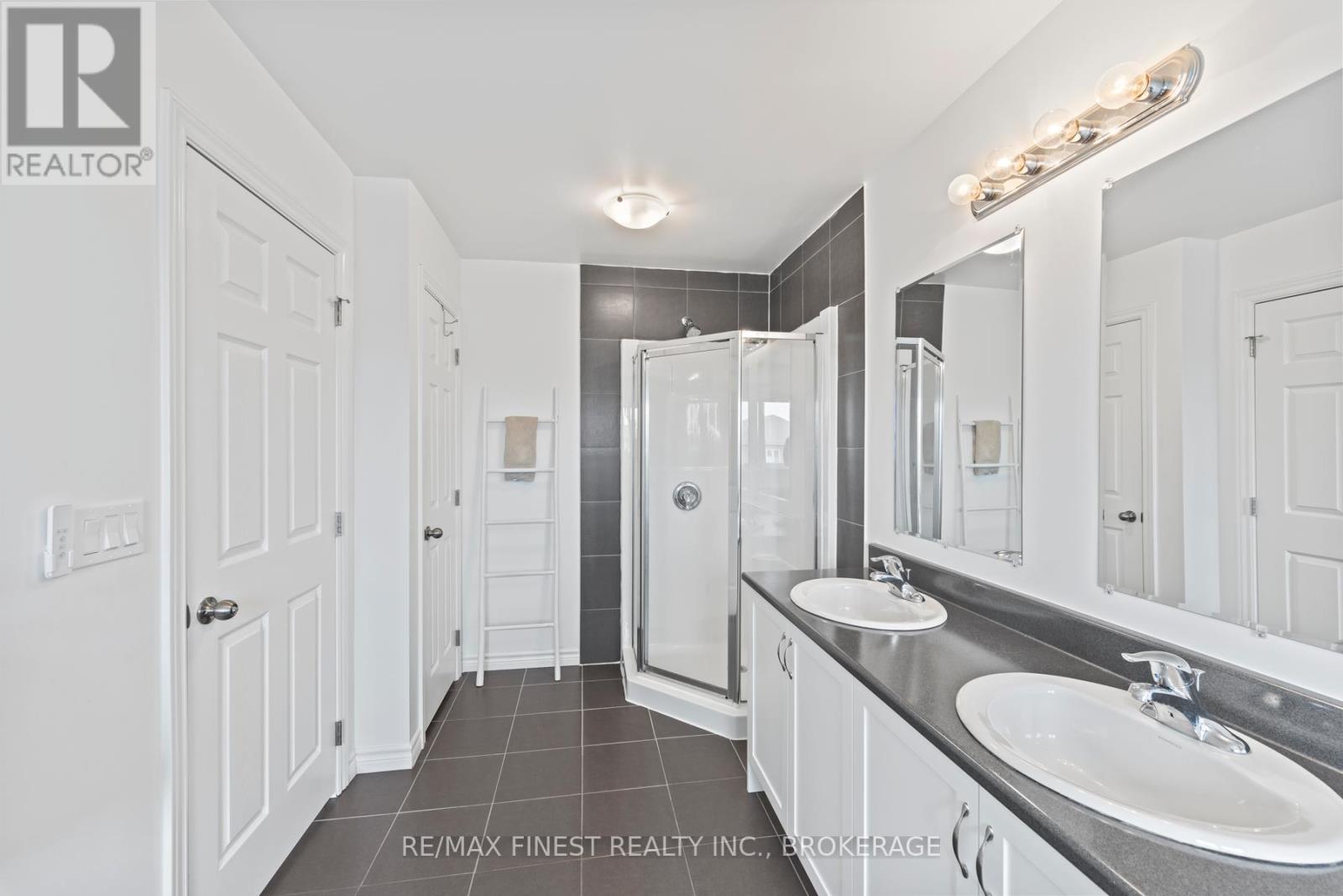 37 Brennan Crescent, Loyalist, Ontario K0H 2H0 - Photo 31 - X12713440