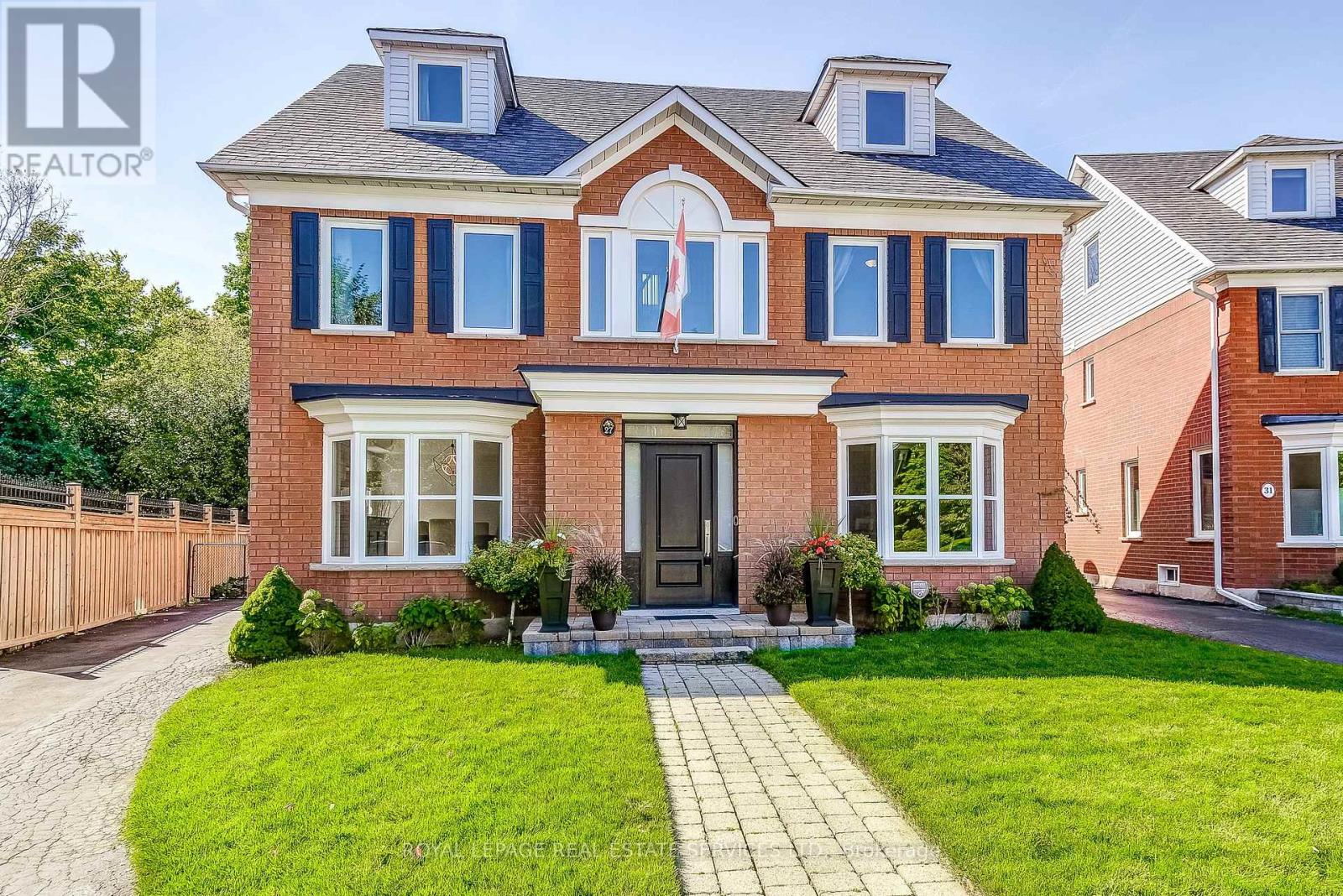 27 MORRISON CREEK CRESCENT, Oakville, Ontario