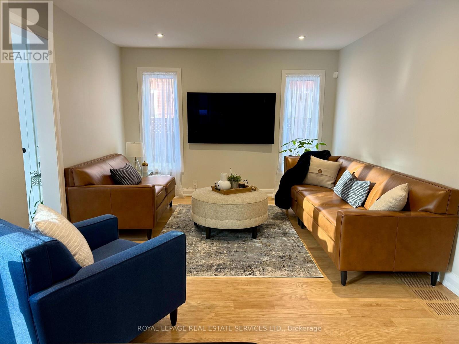 27 Morrison Creek Crescent, Oakville, Ontario  L6H 4C3 - Photo 15 - W12720900