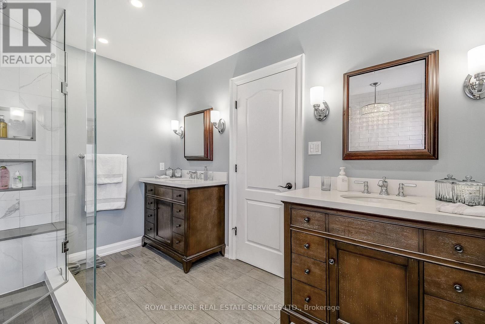 27 Morrison Creek Crescent, Oakville, Ontario  L6H 4C3 - Photo 26 - W12720900