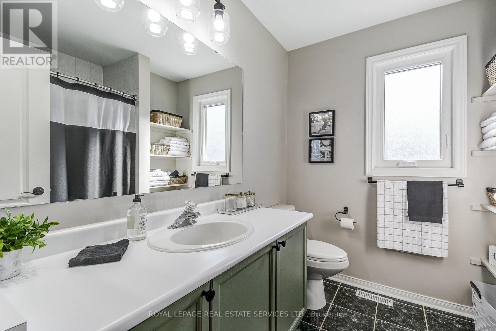 27 Morrison Creek Crescent, Oakville, Ontario  L6H 4C3 - Photo 35 - W12720900