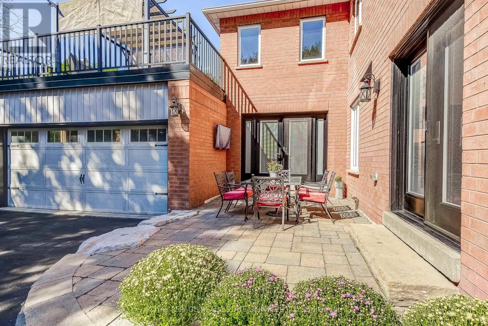 27 Morrison Creek Crescent, Oakville, Ontario  L6H 4C3 - Photo 45 - W12720900