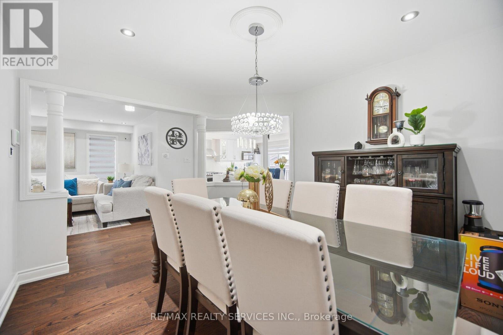 47 Newark Way, Brampton, Ontario  L7A 2W8 - Photo 9 - W12720906